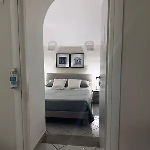 https://la-chiostrina.it-romehotels.com